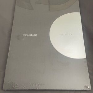 Renaissance World Tour Concert Book - Black and Silver